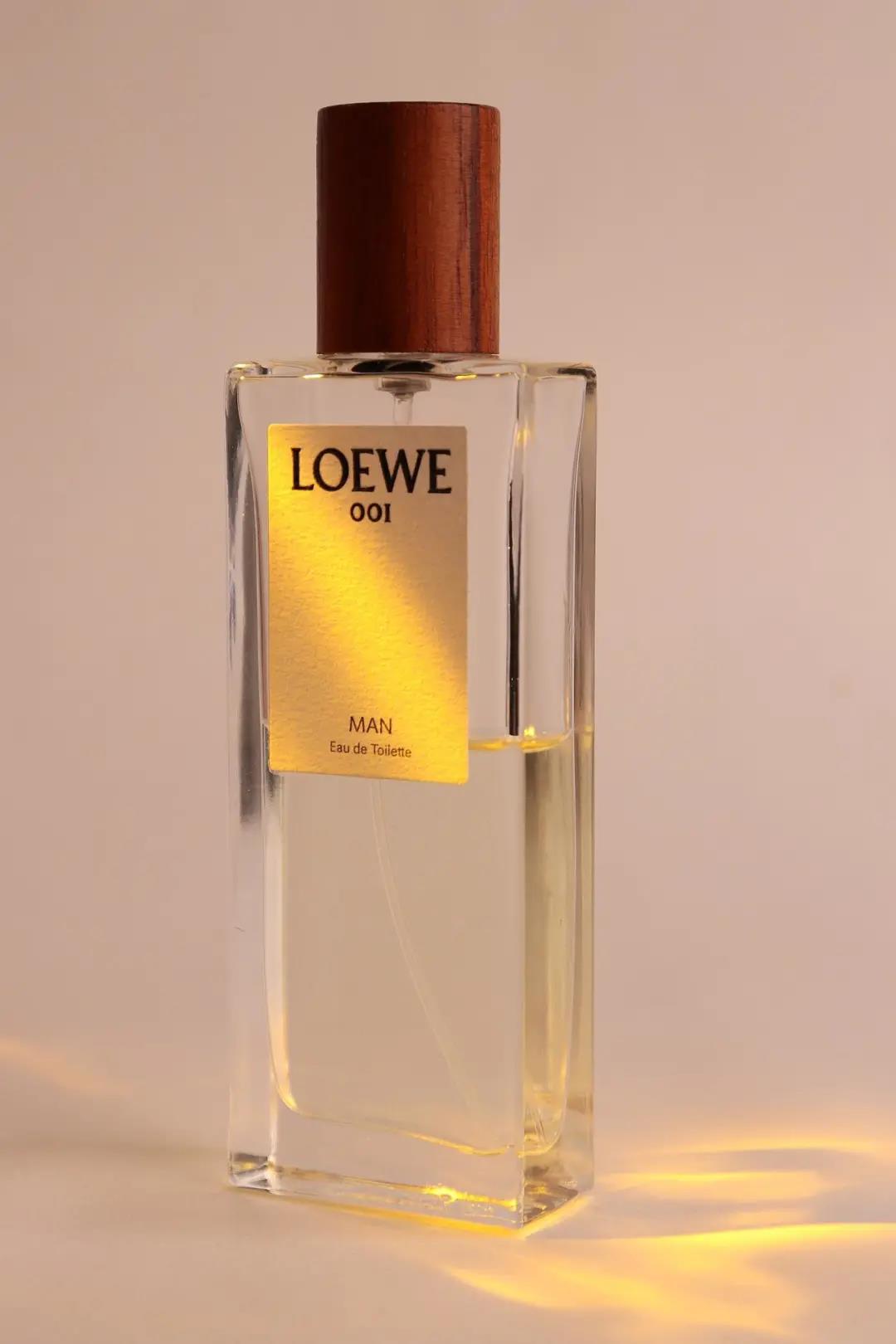 【进口香水批发】充满荷尔蒙的 loewe 001 "事后清晨"